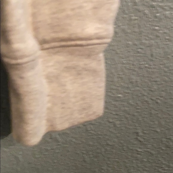 brandy melville sweater 💕🤍 - Picture 4 of 8